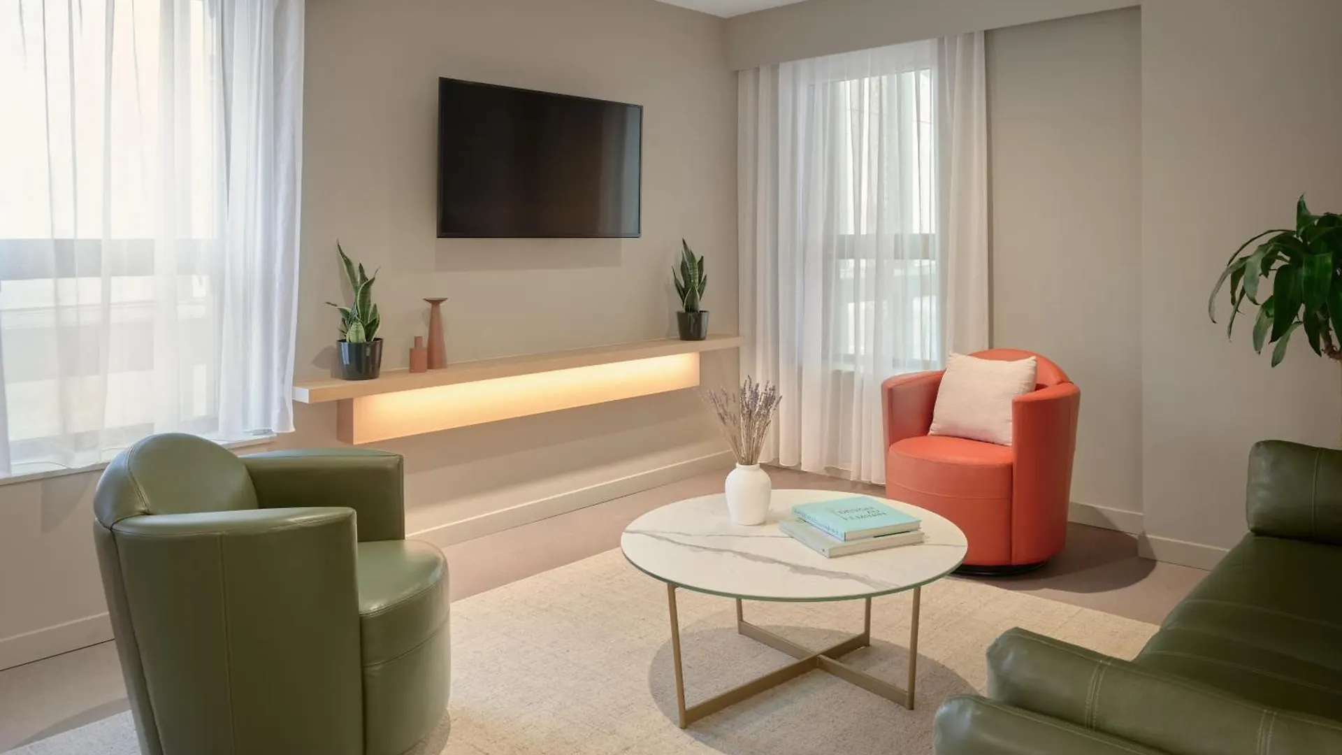 Hotel De L'Ithq 4*, Montreal