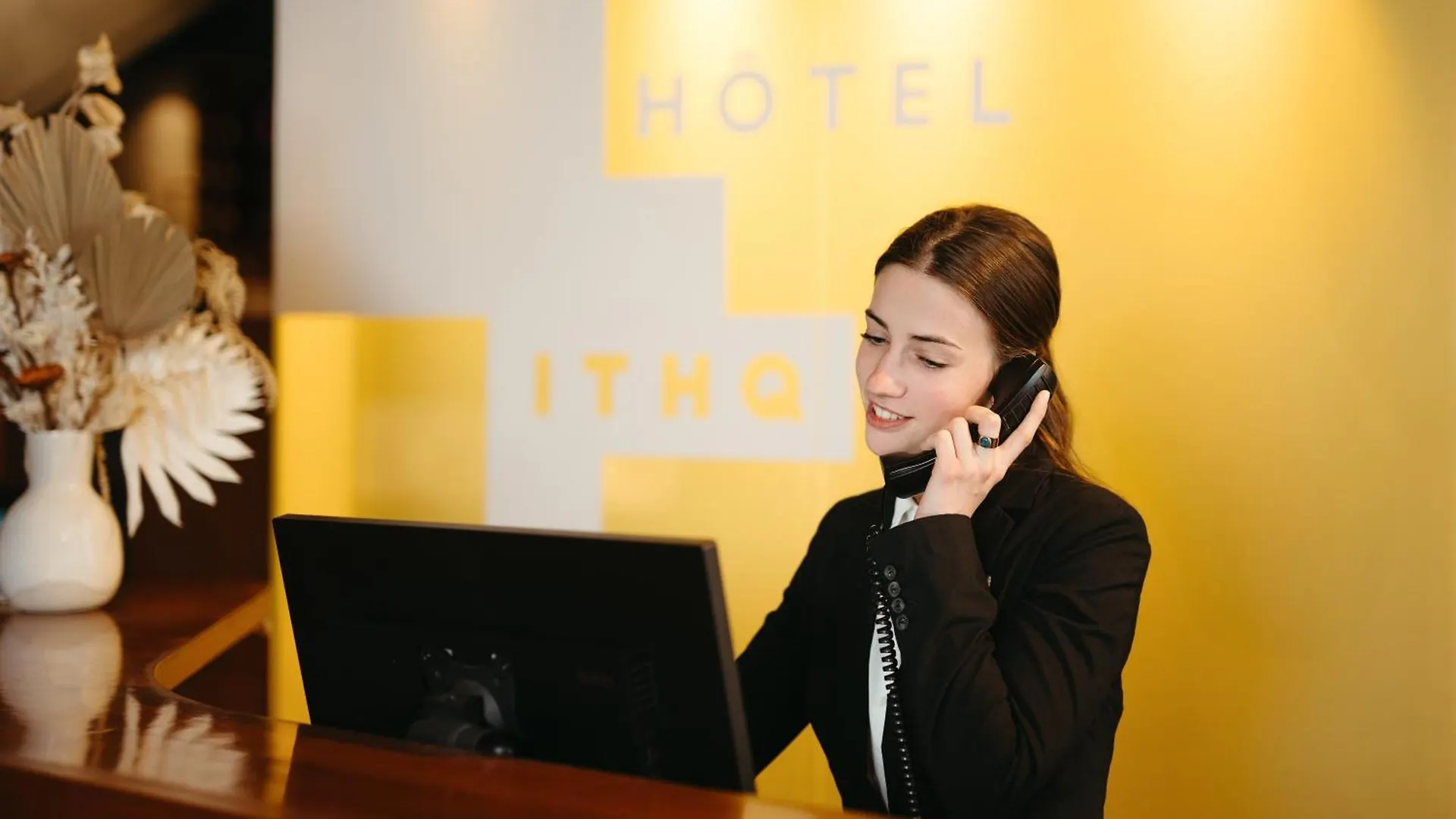 ****  Hotel De L'Ithq Canada