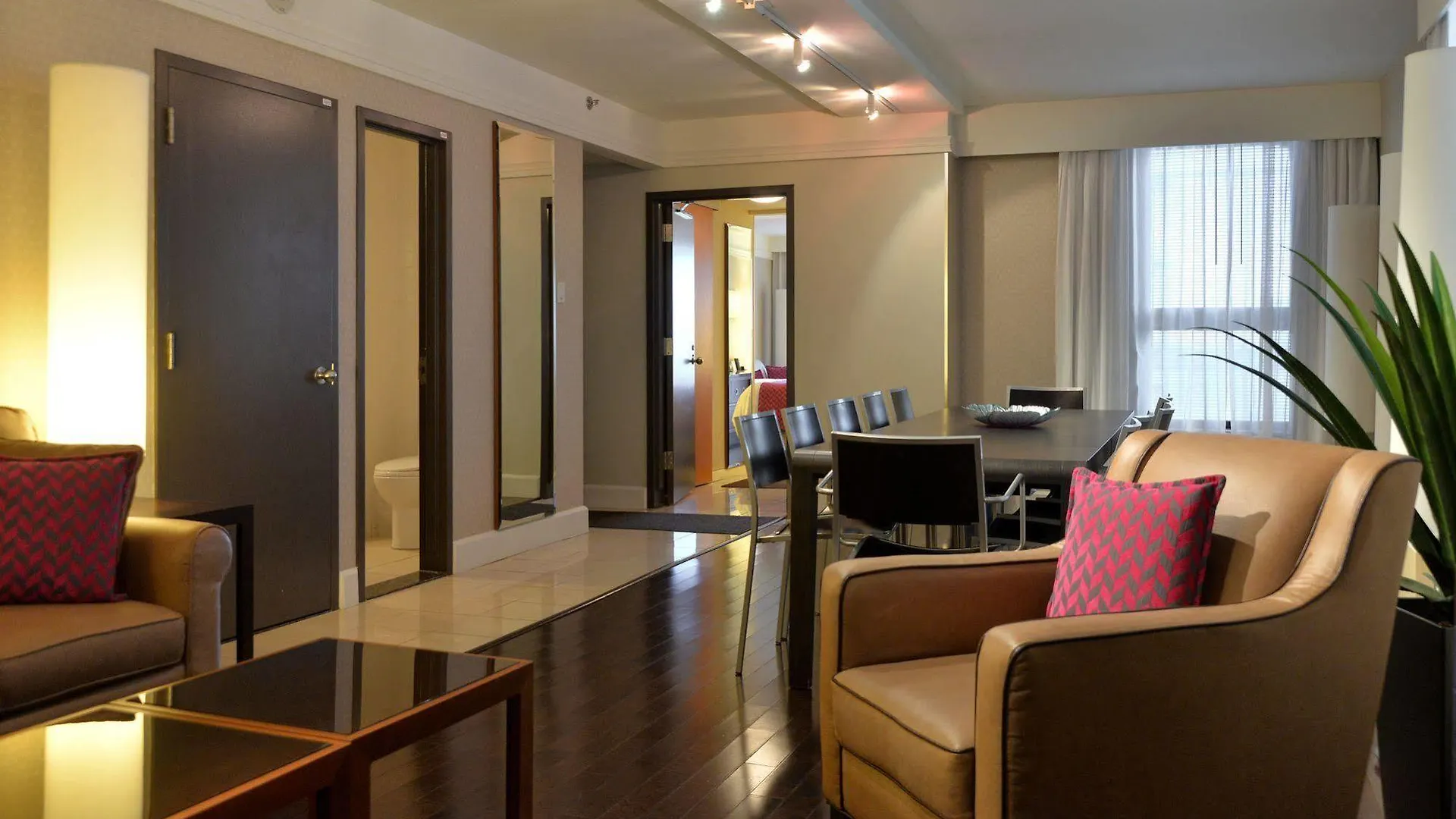 Hotel De L'Ithq مونتريال 4*,